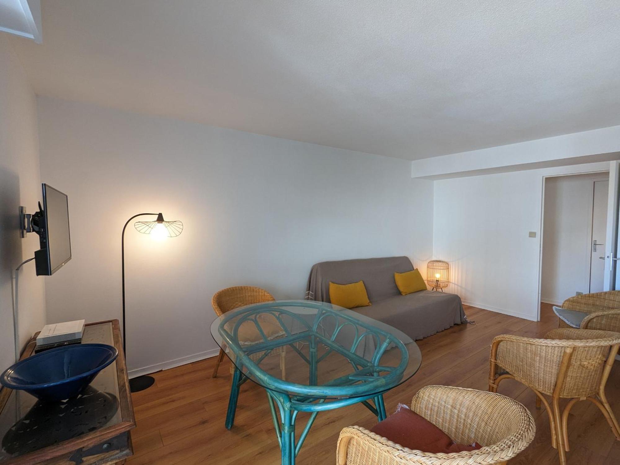Arcachon Centre: Beau T2 53M² Avec Terrasse, Parking, Ascenseur, Proche Plage Et Commerces - Fr-1-420-93 Экстерьер фото